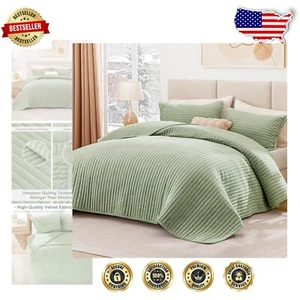 Elegant Sage King Size Velvet Bedspread - 3-Piece Comforter Set for All Seasons - Picture 1 of 10