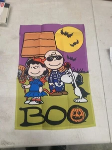 Bandera de jardín "Boo" Snoopy and Charlie Brown 12”x 18” - Imagen 1 de 1