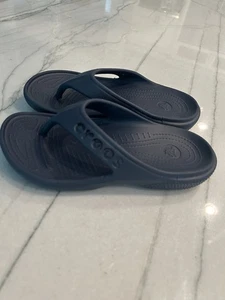 Navy Blue Crocs Flip Flops Youth Size 1 Boys Girls Amazing Condition!! - Picture 1 of 7