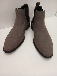ASOS DESIGN Mens size UK 9 Chelsea Boots in Grey Faux Suede Wide Fit BRAND NEW. - Picture 1 of 20