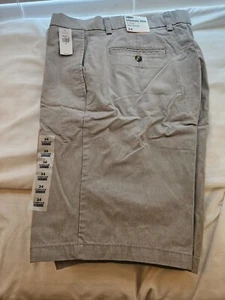 Men's Old Navy Shorts NWT 34 - Picture 1 of 3