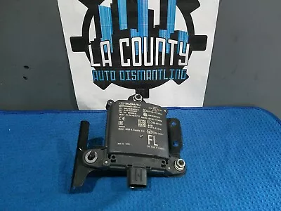 2017--2019 Subaru Impreza Blind Spot Radar Right Side W/bracket 87611-FL00A *A7 - Image 1 of 4