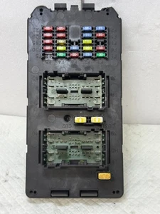 2005-2006 Jeep Grand Cherokee Body Control Module Fuse Box BCM 56050066AC OEM - Picture 1 of 11