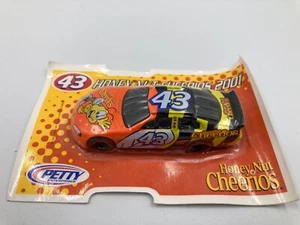 HOT WHEELS DODGE PETTY NASCAR RACER - 2001 CHEERIOS - Picture 1 of 3