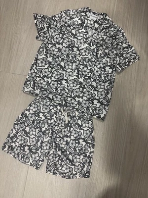 Bonpoint Boys Swim Shorts And Matching Shirt BNWOT Size 4 - Image 1 of 4