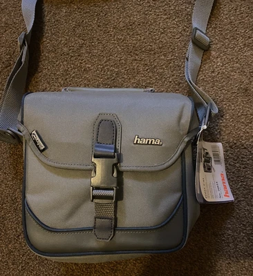 Hama classic F44  camera bag  universal. unused present. Grey/ Blue trim - Image 1 of 4
