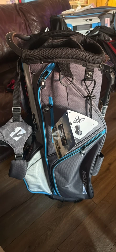 Bolsa de pie de golf ligera Bridgestone Foto 1 de 1