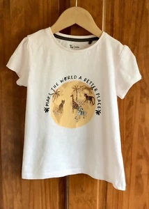 MAKE THE WORLD A BETTER PLACE Camiseta Rosa Manga Corta Niña - Talla 5-6 Años - Imagen 1 de 4