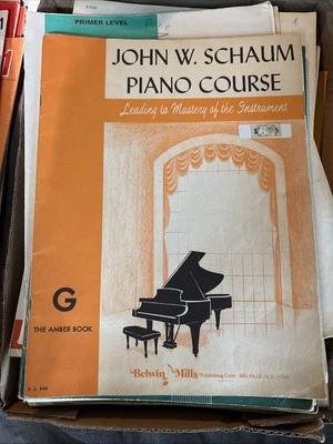 Partituras de aprendizaje vintage de piano John W. Schaum Course D The Orange Book 1945' Foto 1 de 4