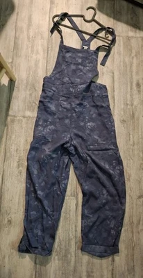 Macacão de sarja Aerie tamanho médio cinza/azul em excelente estado usado - Imagem 1 de 4