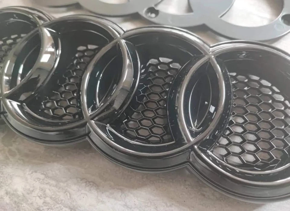 Audi A3 S3 A4 S4 A5 S5 A6 A7 PRINTSGS Badge Holder for all Honeycomb Grills