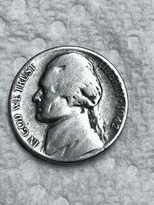1942-S 35% Silver Jefferson War Nickel BRILLIANT COIN WW2 Era - Picture 1 of 2