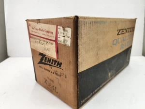 Vintage 1960s Zenith X184 "Touch ’n Snooze" Beige AM Clock Radio Original Box - Picture 1 of 6