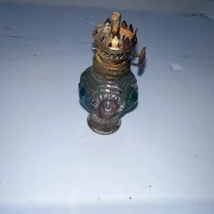 Lámpara vintage miniatura de vidrio prensado aceite/queroseno - - Imagen 1 de 5