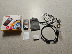Kodak Zx1 Pocket Video Camera-HD YOUTUBE-PC-MAC-RED ROUGE COLOR. CIB - Picture 1 of 5