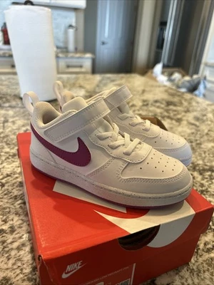 Zapatilla deportiva Nike Court Borough Low Recraft TD blanca/caliente fucsia DV5458-121. Talla 10C Foto 1 de 4