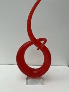 Red Love Knot Glass Abstract On Glass Base - Picture 1 of 8