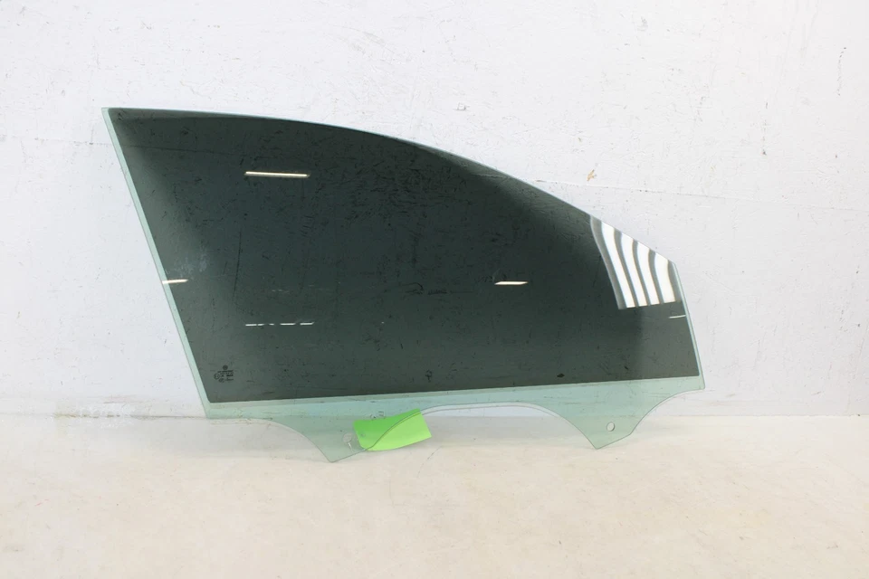 Volkswagen GTI 2015-2021 puerta delantera derecha ventana vidrio OEM NB21 Foto 1 de 4