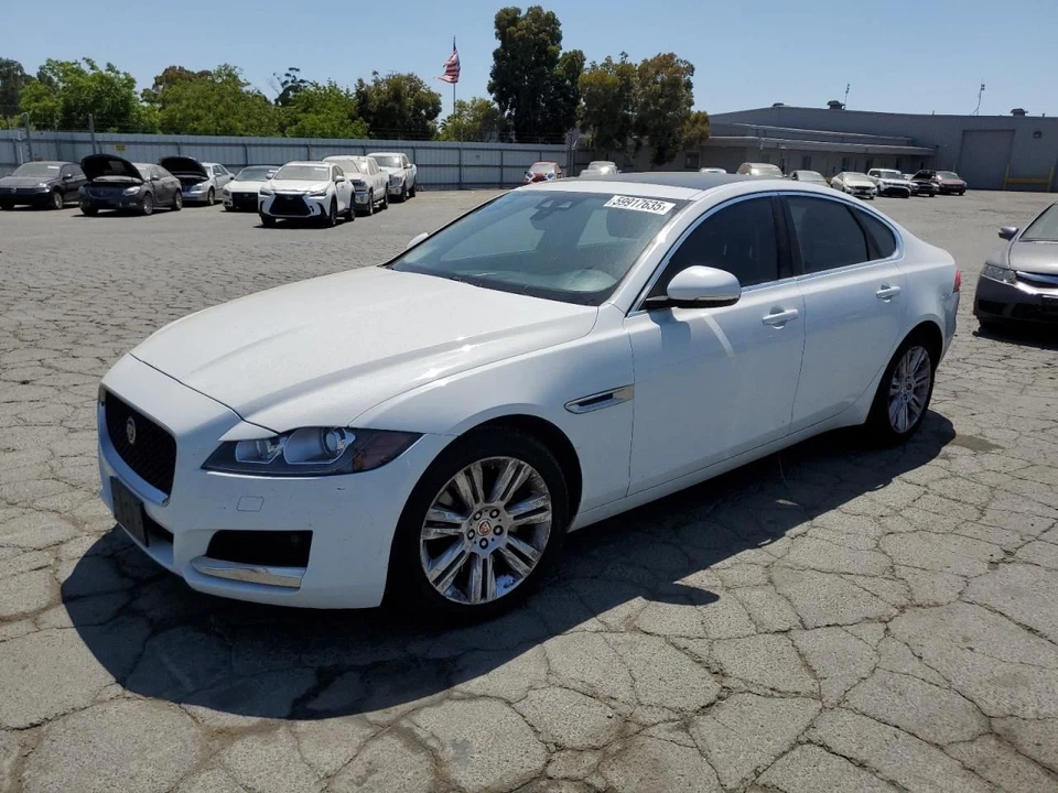 Intercooler turbo Jaguar XF 2016-2019 Foto 1 de 4