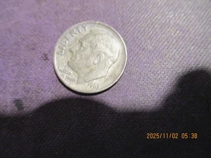 1965 DIME NO MINT MARK ERRORS (TINY PLANCHET W/ SMALL NICKS (AM & CA ARE FUSED) - Picture 1 of 3
