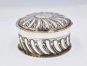EDWARDIANISCHE STERLINGSILBER REPOUSSE SCHMUCKSCHATULLE London 1902 - Bild 1 von 8