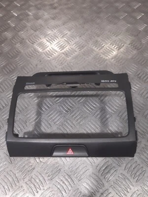 KIA SPORTAGE 2012 1,7 CRDI interruptor de peligro radio moldura envolvente 95960-3u000 Foto 1 de 2