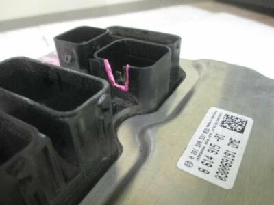 Módulo de control ECM del motor 4,4 L compatible con 13-14 BMW 550i 650i 8 614 915 8614915 Foto 1 de 4