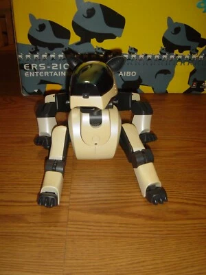Sony AIBO ERS-210A Holiday White SuperCore - Image 1 of 4