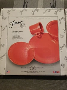 Fiesta Ware 4-piece Place Setting Poppy Boxed Homer Laughlin 831338 - Picture 1 of 5
