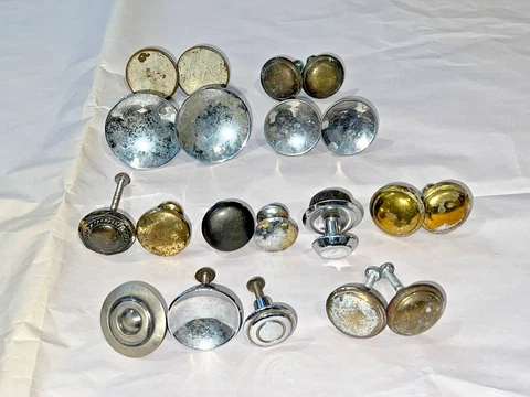 MIXED LOT of TWENTY Vintage & Antique DRAWER PULLS Knobs ROUND Brass CHROME Cover