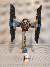 Vintage LEGO Star Wars Set TIE Fighter 7146