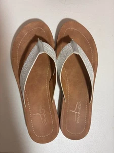 Blue Fin Size 8 White Silver Womens Lori Flip-Flop Thong Sandals - Picture 1 of 9