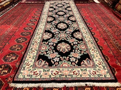 2.5 x 7.5ft COLLECTRS' ITEM Vintage Stunning Floral Pattern Oushak Turkish Runer - Image 1 of 4
