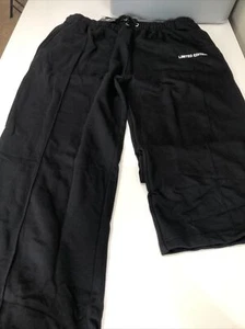 Boohoo Man Black Plus Relaxed Heavyweight Split Hem Joggers 5XL - Picture 1 of 3