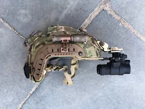 Surefire kompatible Taschenlampe Max Helm Max Halterung für M300 + M600 - Bild 1 von 2