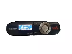 Vintage SONY Walkman NWZ-B142 MP3 INTEGRATED USB MP3 Player 2GB - BLACK - Picture 1 of 5