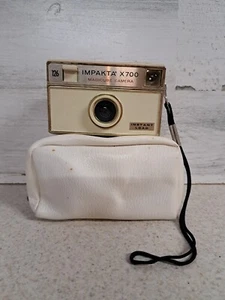 FOTOCAMERA INSTAMATIC IMPERIAL IMPAKTA X700 126 vintage con custodia bianca NON TESTATA - Foto 1 di 8