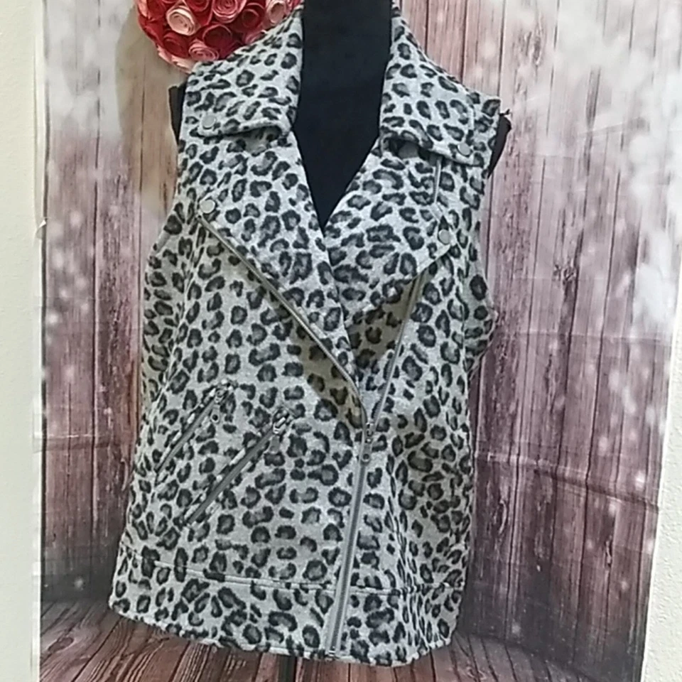 Jolt Animal Print Large Motor Vest - Image 1 of 4