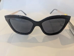 Foster Grant Damen schwarz & gold Amari polarisierte Sonnenbrille 100 % UVA/UVB - Bild 1 von 7