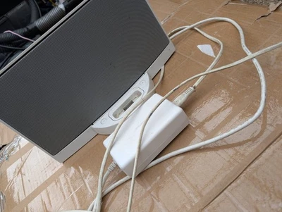 Bose SoundDock Digital Music System White with Power Adapter – Model 406895 - Image 1 of 2