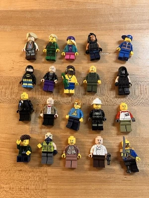LEGO Minifigure Lot of 20 – Mixed City, Adventurer, Soldier, Pirate, Batman - Image 1 of 4