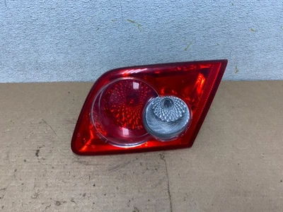 Luz trasera interior para pasajero derecho Mazda 6 2003 2004 2005 OEM P5395 DW Foto 1 de 4
