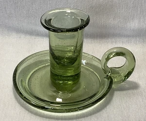 Vintage mundgeblasen Kunstglas Kammer Kerzenhalter Schlaufengriff olivgrün - Bild 1 von 4