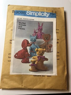 9098 Simplicity Uncut Sewing Pattern Stuffed Animals Pillows Vintage 1970 - Image 1 of 2