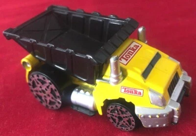 2005 MAISTO TONKA YELLOW 2 3/4" MOD WHEELS DIECAST HASBRO DUMP TRUCK - Image 1 of 4