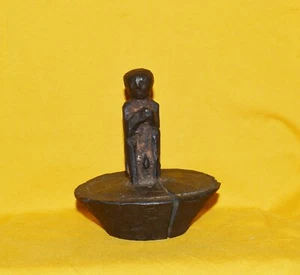 Antique primitive figure wooden butter pot theki lid from Nepal, TL11 - Picture 1 of 5