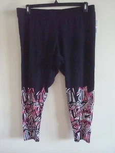 Ladies Plus Graphic  Yoga Cropped  Pants Black Size 1X NEW - Picture 1 of 2