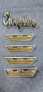1962 63 64 CHRYSLER 300 New Yorker Newport 2480703 EMBLEM WINDSOR 2276474 MOPAR - Bild 1 von 8