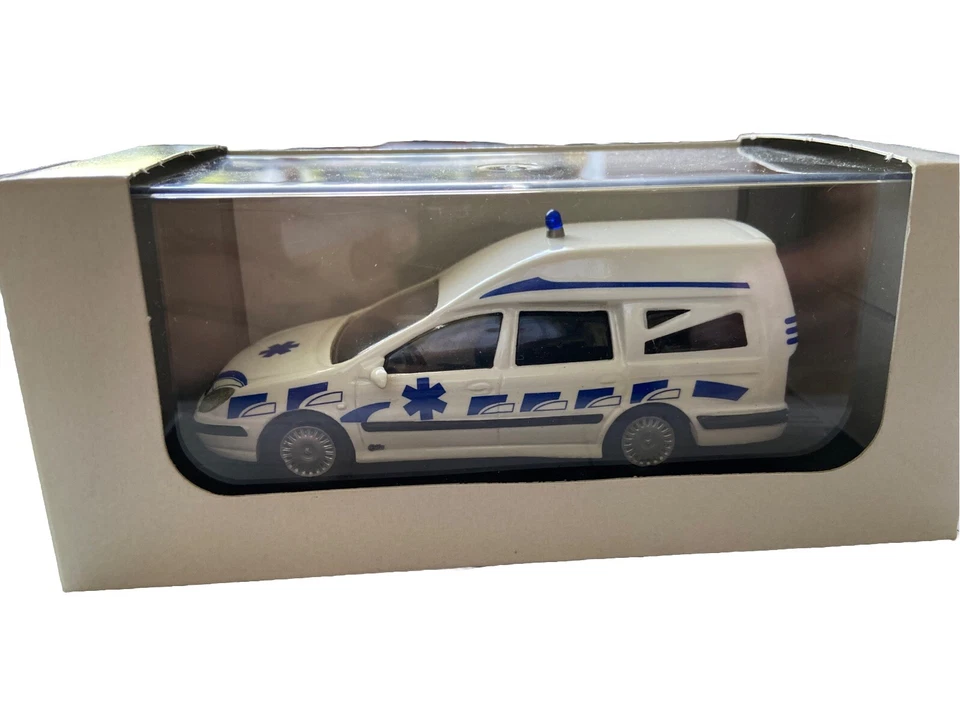 SMV Miniroute Citroen C5 Ambulance1:43 OVP - Bild 1 von 1