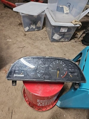 Nissan Altima 1993-1994 velocímetro usado Foto 1 de 4